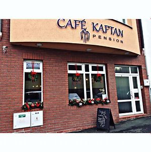 Café Kaftan - pension Kolín Exterior photo