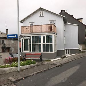 Embassy Apartment In The Best Part Of Reykjavík Exterior photo