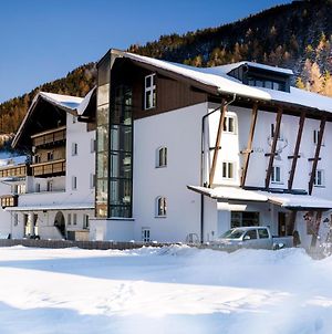Valluga Hotel Sankt Anton am Arlberg Exterior photo