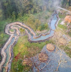 Thanh Tan Hot Springs By Fusion Hue Exterior photo