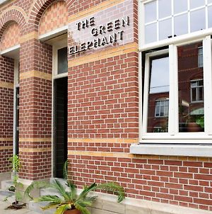 The Green Elephant Hostel & Spa Maastricht Exterior photo