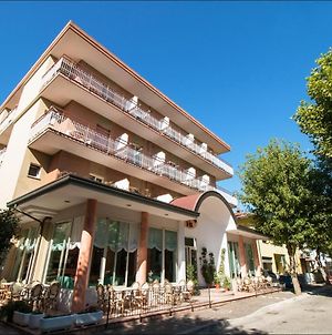 Hotel Belfiore Misano Adriatico Exterior photo