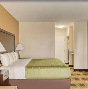 Trident Inn & Suites New Orleans Exterior photo