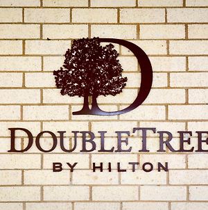 Doubletree By Hilton Columbus/Worthington Hotel Exterior photo