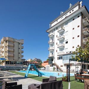 Hotel Lem Rimini Exterior photo