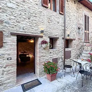 Stunning Apartment In Castel Ritaldi With Kitchen Exterior photo
